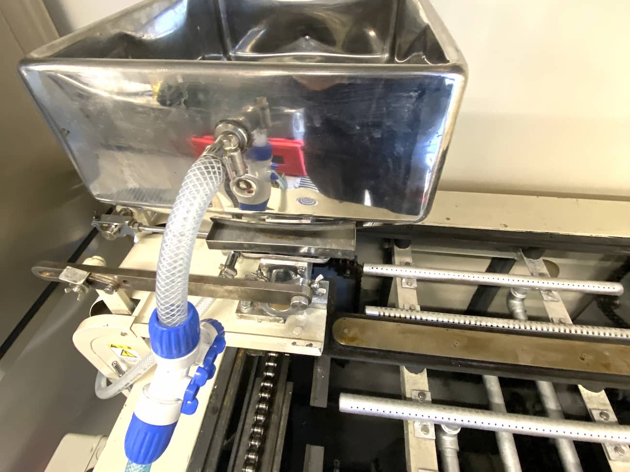 厨房機器の緊急補修