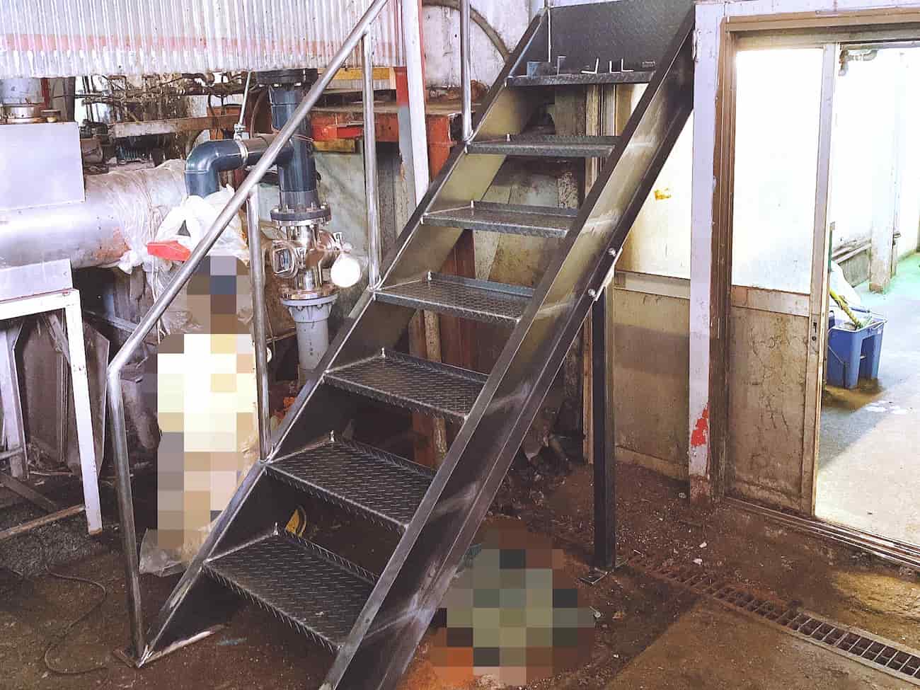 老朽化した階段の製作・設置